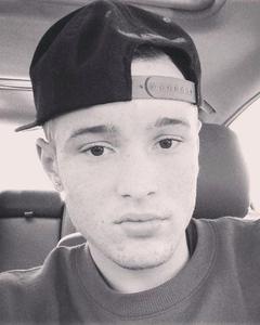 Man, 29. Chrisveras