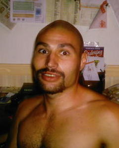 Man, 42. jedwetdogy