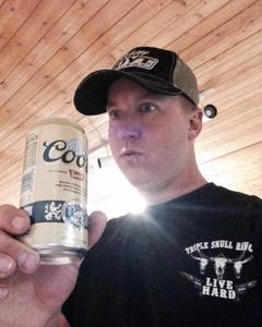Man, 42. Azbackwoods