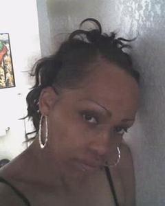 Woman, 52. Caliconnect