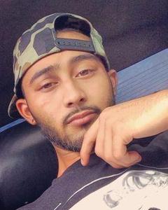 Man, 32. BigAK3814