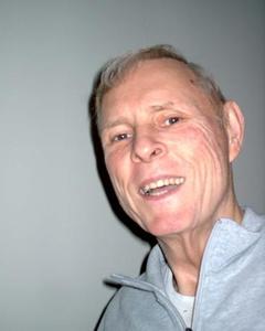 Man, 80. drsnah