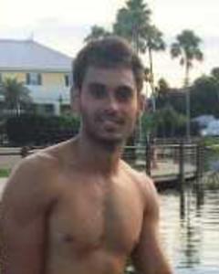 Man, 32. iuricayres