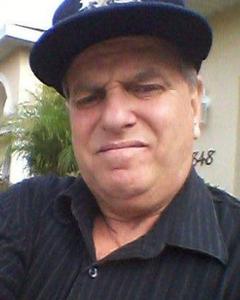 Man, 64. lickallnig8224