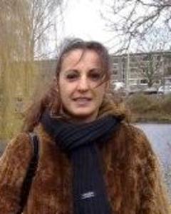 Woman, 41. vic18680486
