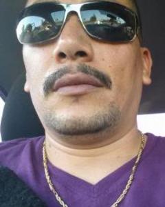 Man, 46. chinosmall
