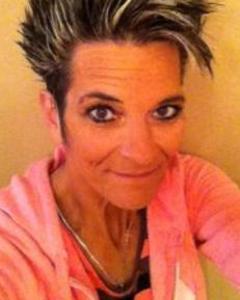 Woman, 62. Pinks7683
