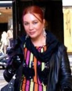 Woman, 49. esterrpedd