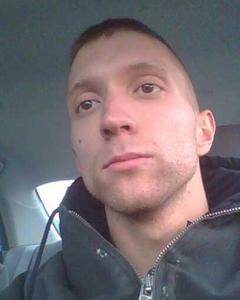 Man, 33. DDUB921757