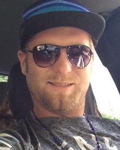 Man, 35. danielbrya3467