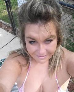 Woman, 36. Nikki89895762