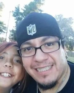 Man, 34. asmellya_Johns