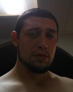 Man, 33. met123