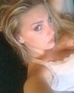 Woman, 35. EllaGreenefuze
