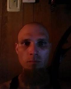 Man, 41. bee2460