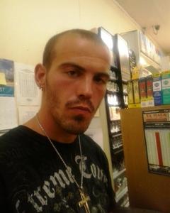 Man, 33. cam2713
