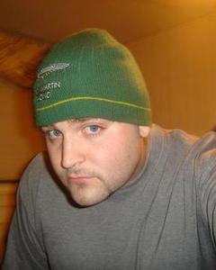 Man, 42. astontechdan