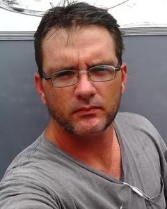 Man, 41. skatermike