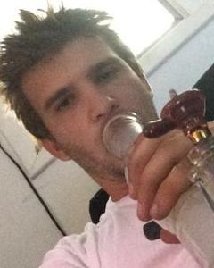 Man, 40. Ashysmokes