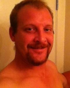 Man, 44. Country3140771