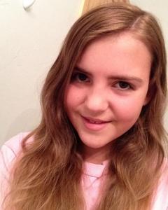 Woman, 30. Emma7260