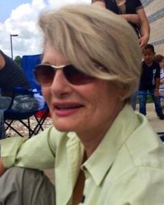 Woman, 74. Didilatulipe