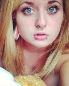 Woman, 29. Dearnicole