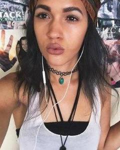 Woman, 35. ElaineStuart8