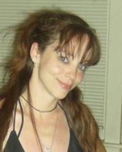 Woman, 47. Shorty26032737