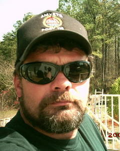 Man, 63. diggett