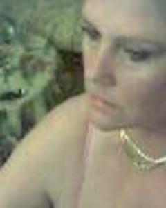 Woman, 70. nuttinhuni