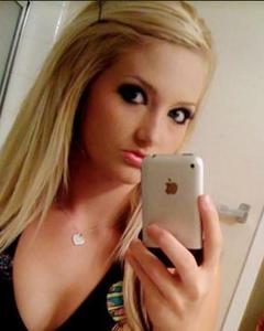 Woman, 35. MaleahBrown5