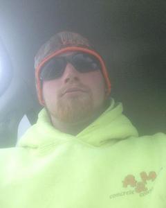 Man, 34. Handyman12y34