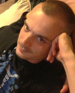 Man, 40. Basenback