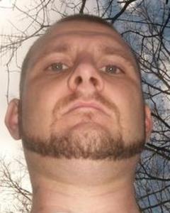 Man, 43. tweeter523