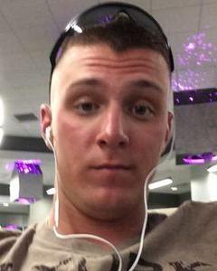Man, 29. Tvandusmc11
