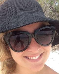 Woman, 44. 4792432doer