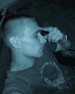 Man, 44. Walerny