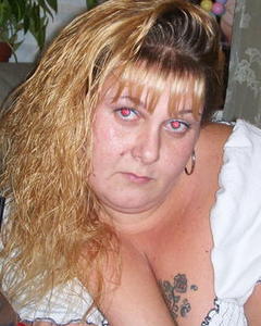 Woman, 44. makemyfacewet1