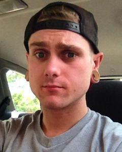 Man, 35. Simster