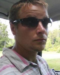 Man, 33. A1_Robere