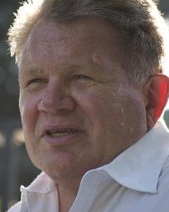 Man, 75. hoss2u