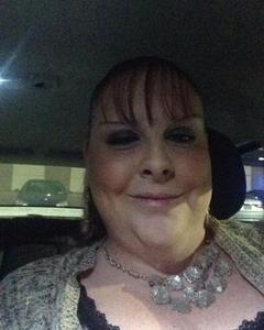 Woman, 40. Bakingblond