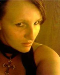 Woman, 37. Middevil