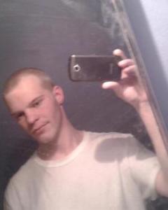 Man, 34. B1GD4DDY7142