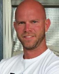 Man, 49. mik19758808