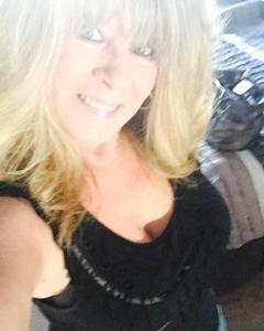 Woman, 55. Vweigand