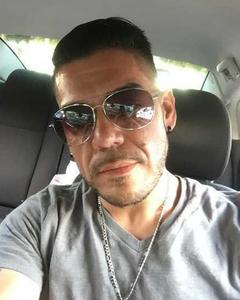 Man, 44. Chino3081