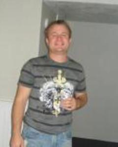 Man, 46. eboniv