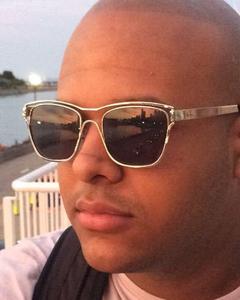 Man, 28. MoneyMaz